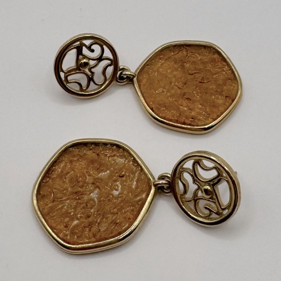 SARAH COVENTRY Taste of Honey Amber Lucite Dangle Earrings - Picture 9 of 12